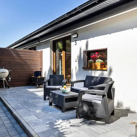 Апартаменты Piaskowa 11 Гонски